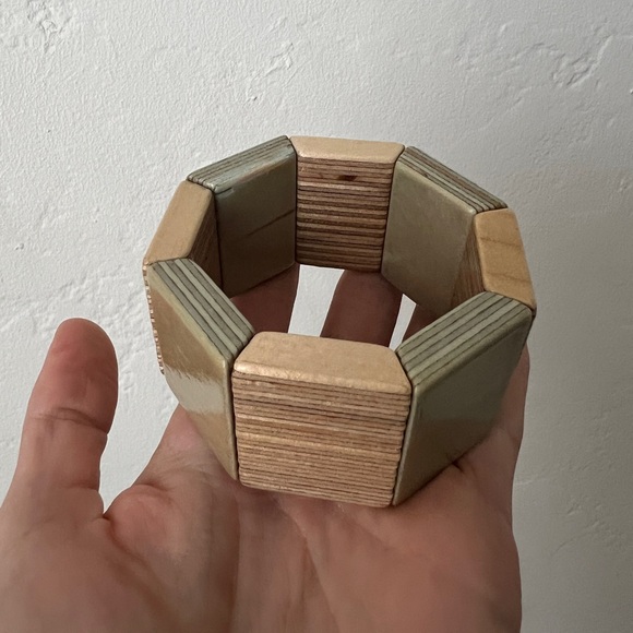 Octagonal chunky modern plywood sea foam light wood geometric bangle bracelet - Picture 6 of 14